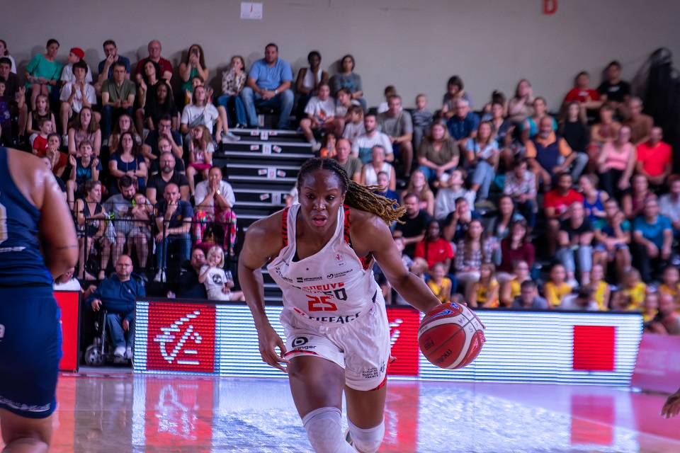 LFB : Les Guerrières Remportent Facilement Le Derby, Charleville ...