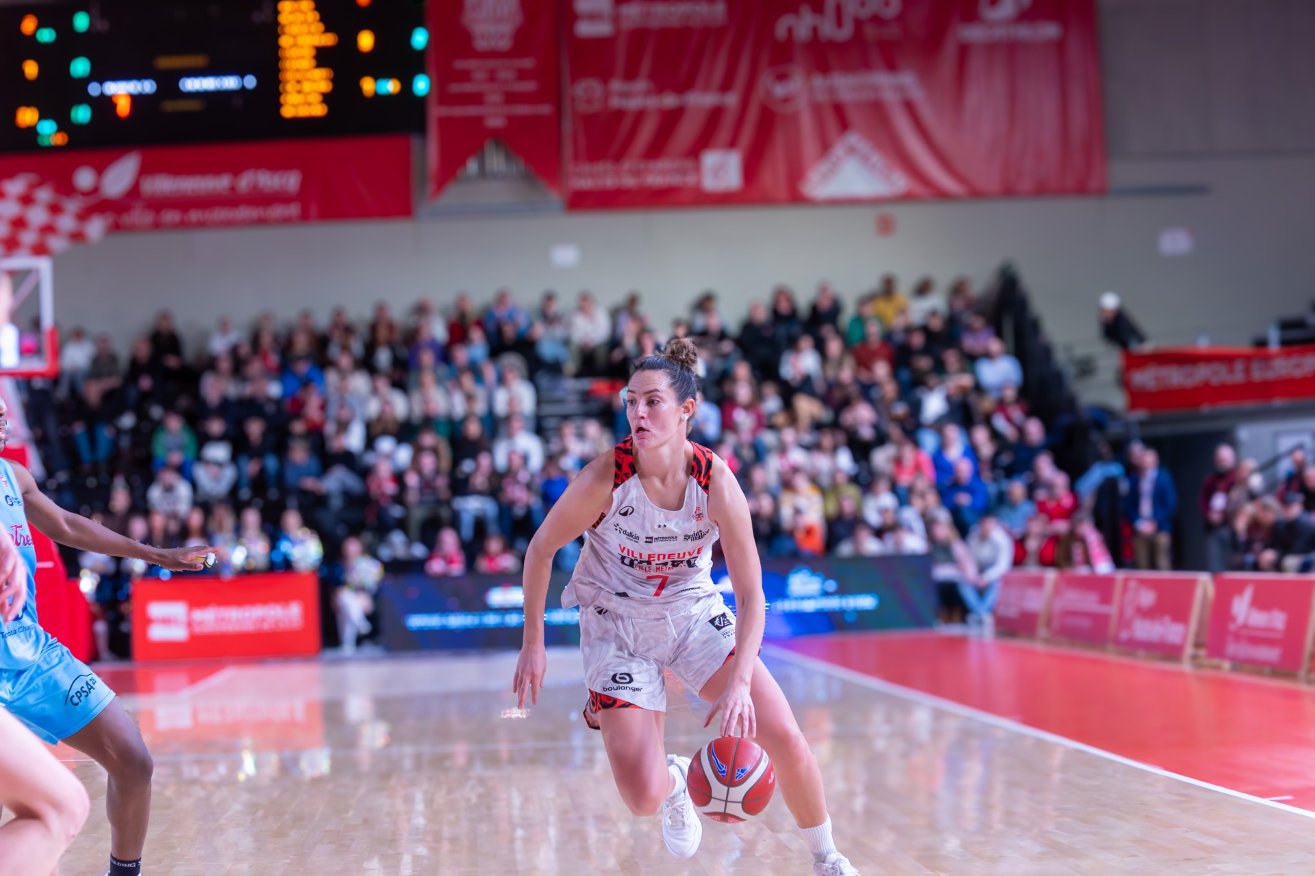 https://www.postup.fr/wp-content/uploads/2024/12/LFB_2024-2025_Haley-PETERS-Villeneuve-dAscq-vs.-Chartres_Thibaut-LASSER.jpg